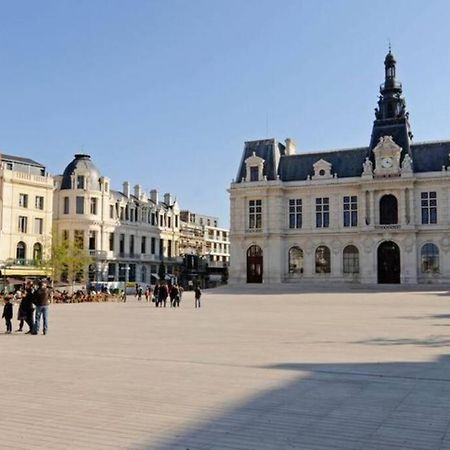 Appartement En Face De La Gare - Centre Ville Poitiers Exterior photo